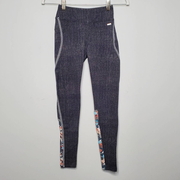 TRACK & FIELD • Gray Brazilian Athletic Gym Leggings Size Small - Picture 1 of 8